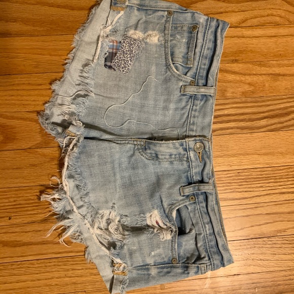 Abercrombie jean shorts - Picture 2 of 4